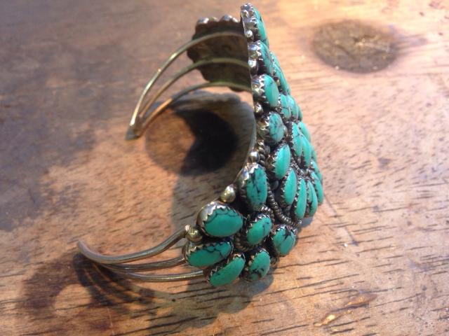 トルコ石のバングル修理